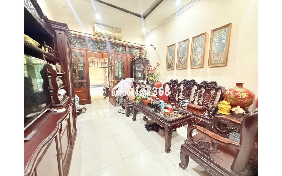 Mặt ngõ Hoàng Cầu, ô tô tránh kinh doanh, 2 thoáng, 100m, 5 tầng, 32 Tỷ